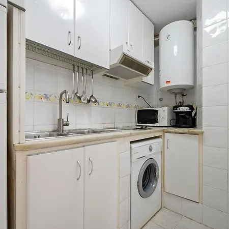 Hauzify I Apartament Canigo Apartment *