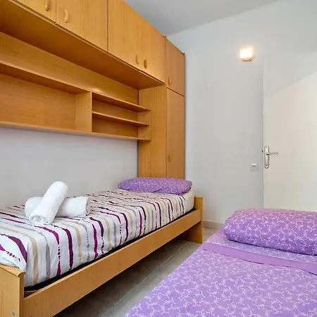 Apartment Hauzify I Apartament Canigo